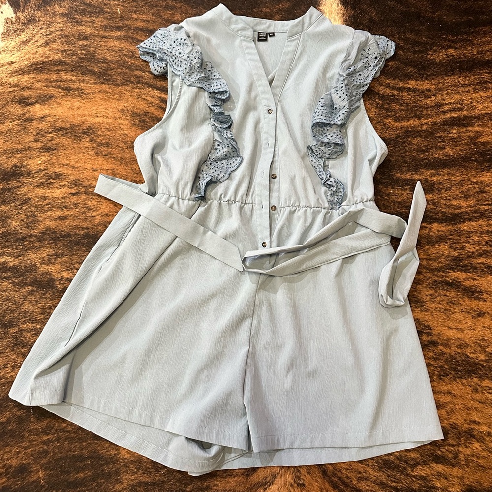 SHEIN size 4xl light blue romper with pockets, stretch waist, and tie